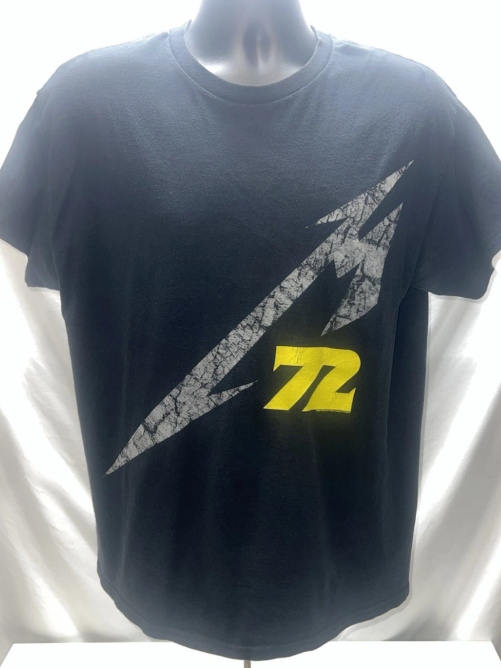 2023 Metallica Men’s SS Crewneck Graphic T-Shirt in Black/Gray Size Large
